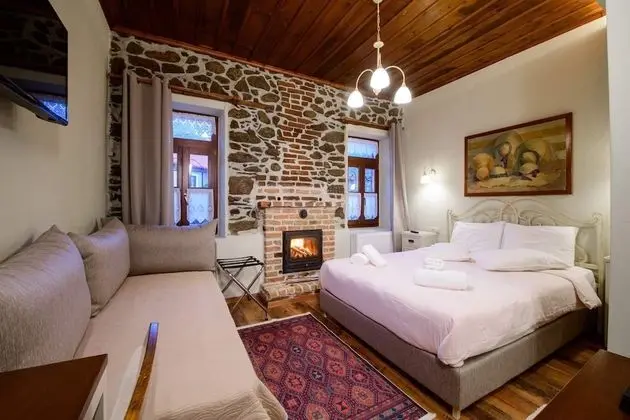 Tek Büyük Yataklı Oda (Fireplace)