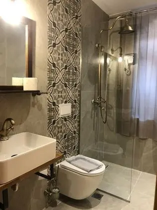 Tek Büyük Yataklı Oda (Fireplace)