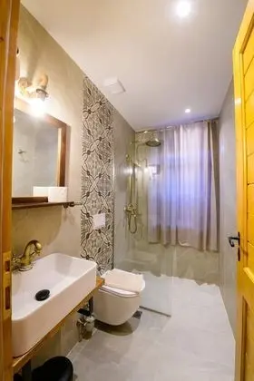 Tek Büyük Yataklı Oda (Fireplace)