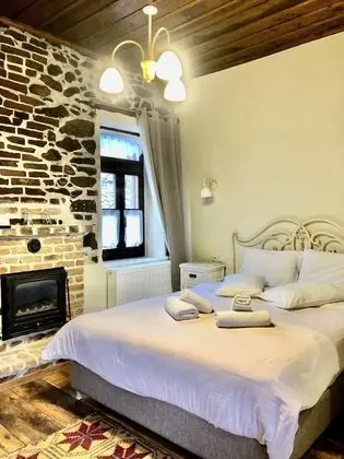 Üç Kişilik Oda