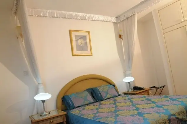 Tek Büyük Yataklı Oda