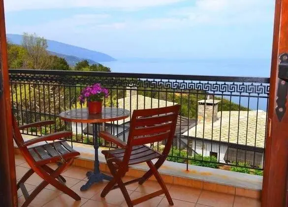 Üç Kişilik Oda, Deniz Manzaralı