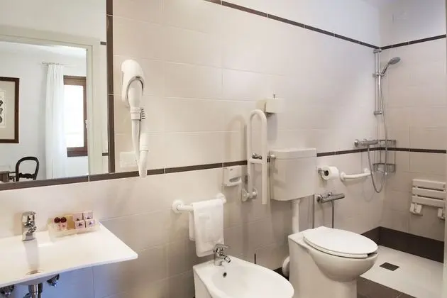 Standard Üç Kişilik Oda