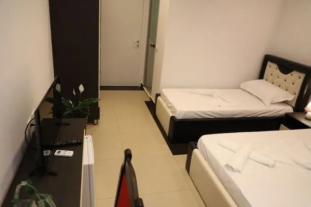 Üç Kişilik Oda
