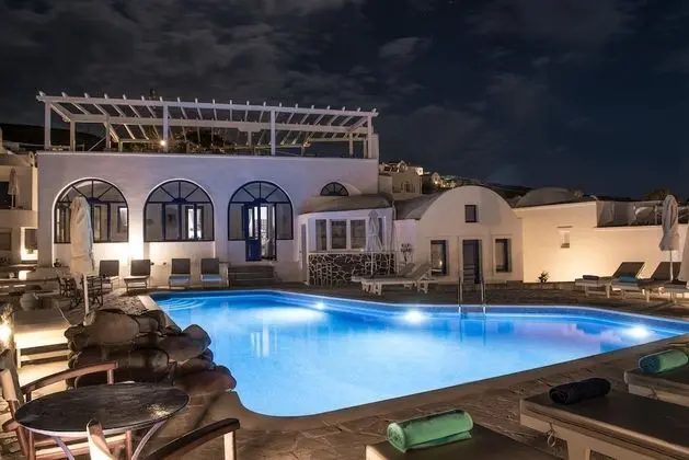 Superior Oda, Havuz Manzaralı (with Loft)