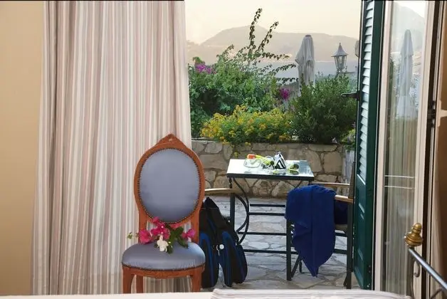 Standard Tek Büyük veya İki Ayrı Yataklı Oda, Kısmi Deniz Manzaralı
