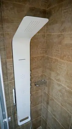 Deluxe Tek Büyük Yataklı Oda, Havuz Manzaralı