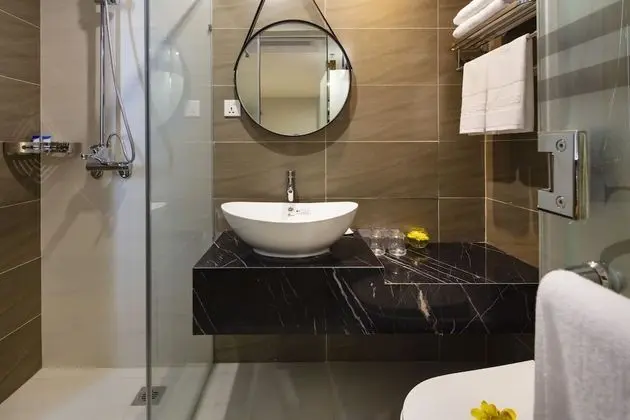 Junior Tek Büyük veya İki Ayrı Yataklı Oda, Şehir Manzaralı
