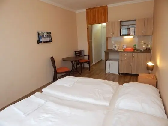 Basic Oda, Bahçe Manzaralı, Bahçeli