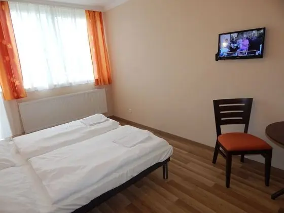 Basic Oda, Bahçe Manzaralı, Bahçeli