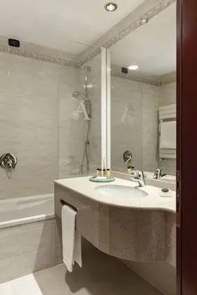 Classic Tek Büyük Yataklı Oda
