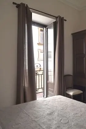 Tek Büyük Yataklı Oda, Balkon, Deniz Manzaralı