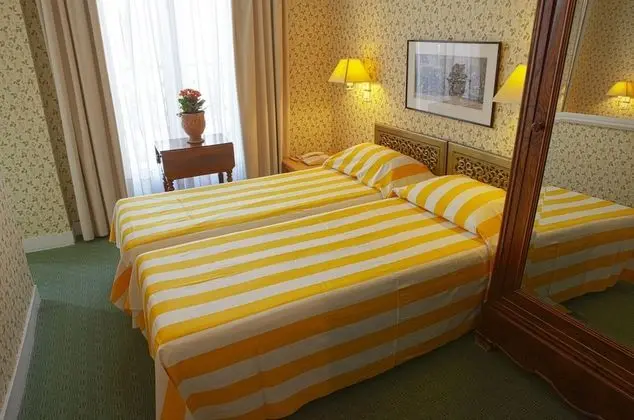 Comfort Tek Büyük Yataklı Oda