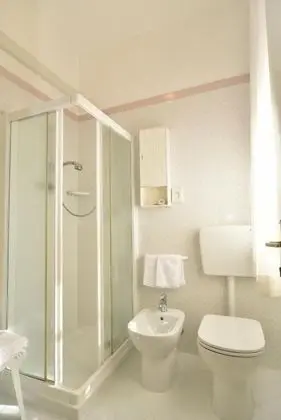 Economy Tek Büyük veya İki Ayrı Yataklı Oda, Ek Bina