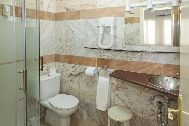 Tek Büyük veya İki Ayrı Yataklı Oda
