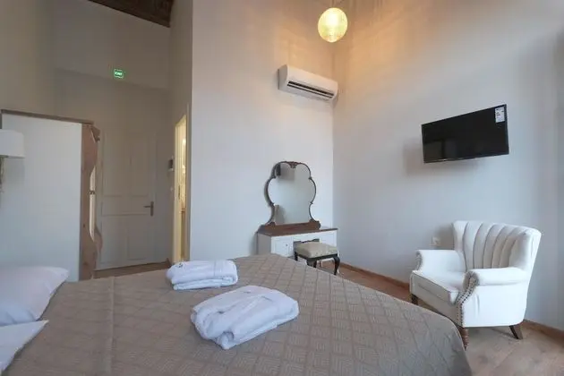 Tek Büyük Yataklı Oda, Balkon