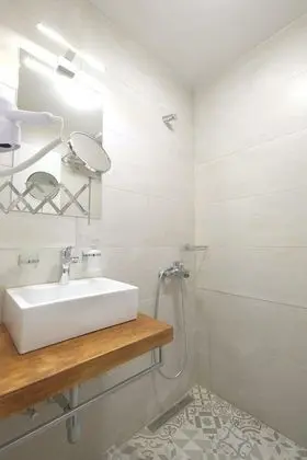 Tek Büyük Yataklı Oda, Balkon