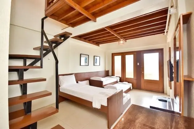 Family Oda (Stair Access only)