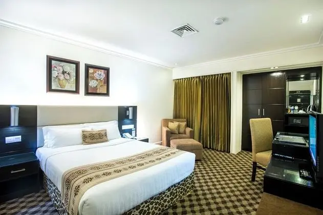 Deluxe Tek Büyük Yataklı Oda