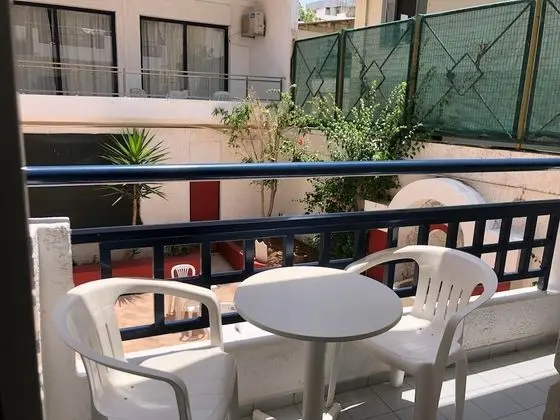 Economy Üç Kişilik Oda