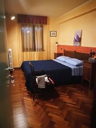 Tek Büyük Yataklı Oda, Ortak Banyo