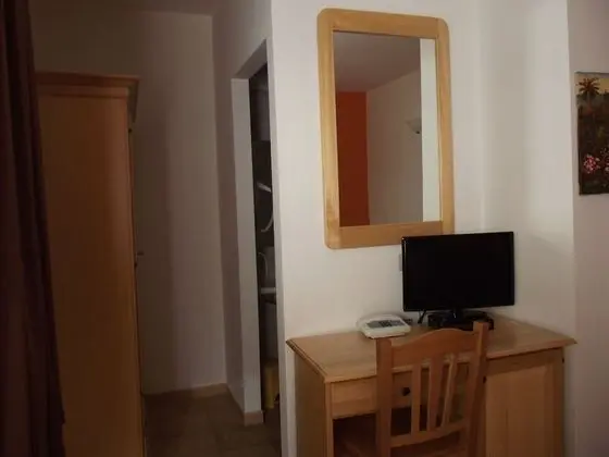 Üç Kişilik Oda
