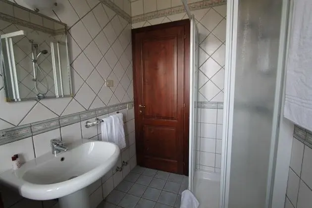 Standard Tek Büyük veya İki Ayrı Yataklı Oda