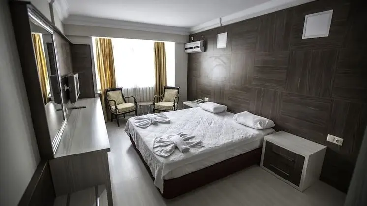 Standard Tek Büyük Yataklı Oda