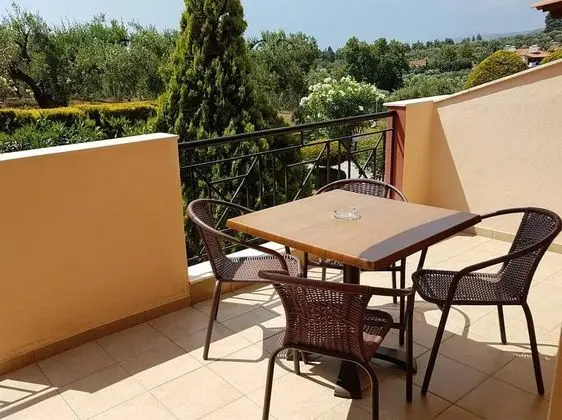 Apartment, 1 Bedroom, Garden View (2 Adults + 2 Children)