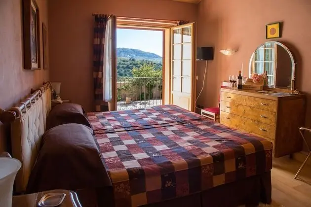 Deluxe Tek Büyük veya İki Ayrı Yataklı Oda