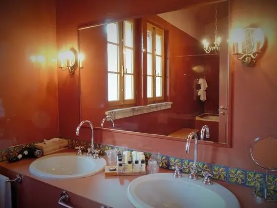 Deluxe Tek Büyük veya İki Ayrı Yataklı Oda