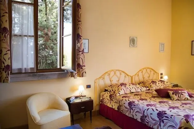 Superior Tek Büyük veya İki Ayrı Yataklı Oda