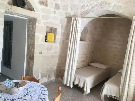 Traditional Ev (Trullo Fichi D'India)