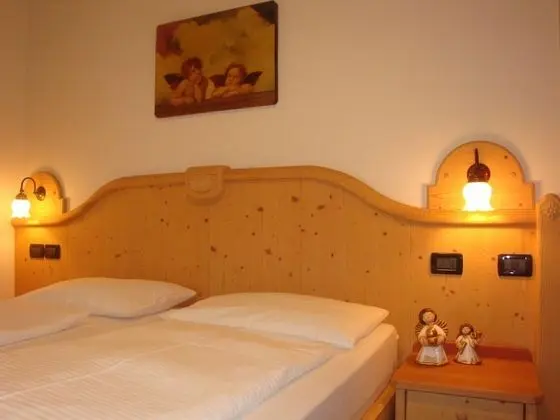 Tek Büyük veya İki Ayrı Yataklı Oda, Dağ Manzaralı