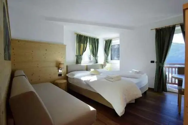 Standard Tek Büyük veya İki Ayrı Yataklı Oda, Balkon, Vadi Manzaralı