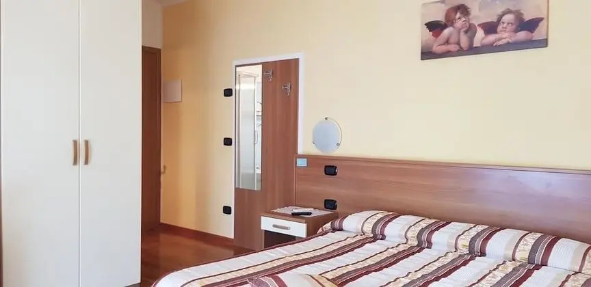 Tek Büyük veya İki Ayrı Yataklı Oda, Balkon, Dağ Manzaralı