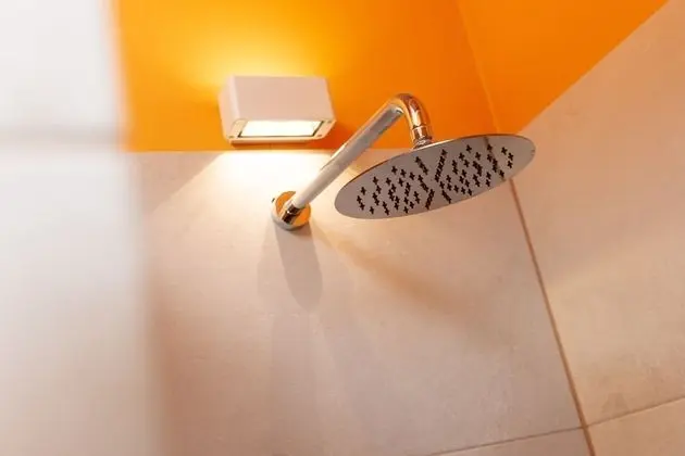 Tek Büyük Yataklı Oda (Charming)