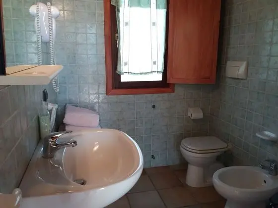 Standard Tek Büyük Yataklı Oda, Banyolu/Duşlu, Bahçeli