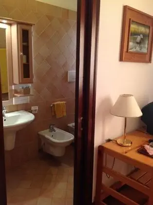 Standard Tek Büyük Yataklı Oda, Tepe Manzaralı