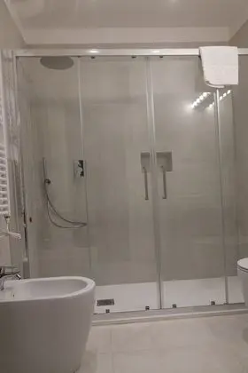 Comfort Tek Büyük veya İki Ayrı Yataklı Oda, Banyolu/Duşlu