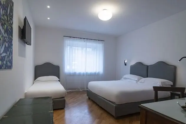 Deluxe Üç Kişilik Oda, Banyolu/Duşlu