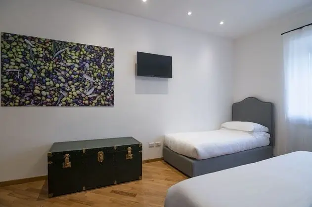 Deluxe Üç Kişilik Oda, Banyolu/Duşlu