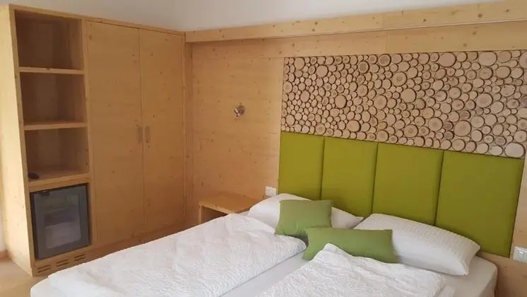 Tek Büyük veya İki Ayrı Yataklı Oda