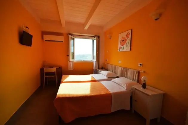 Standard Tek Büyük Yataklı Oda, Bahçe Manzaralı