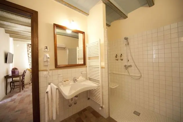 Tek Büyük veya İki Ayrı Yataklı Oda