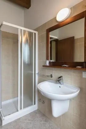 Family Oda, Bağlantılı Odalar, Tepe Manzaralı (Uva)