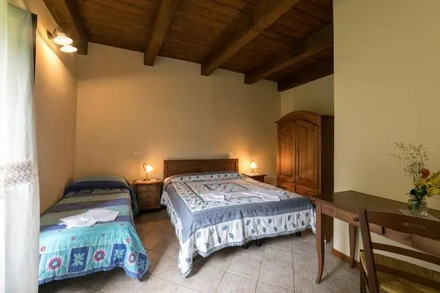 Üç Kişilik Oda, Tepe Manzaralı (Castagna)