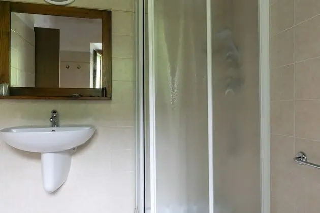 Üç Kişilik Oda, Tepe Manzaralı (Castagna)