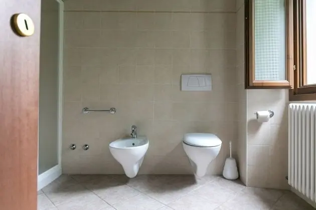 Üç Kişilik Oda, Tepe Manzaralı (Castagna)