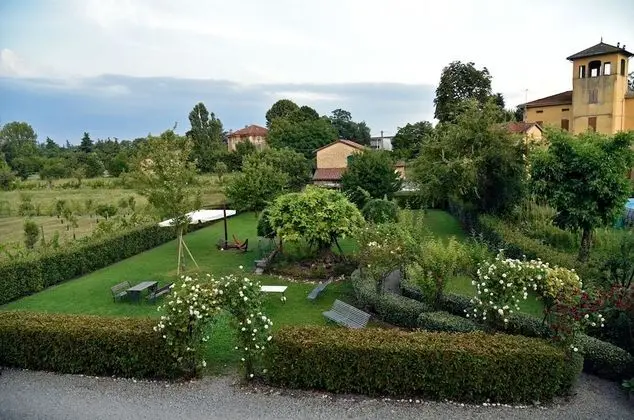 Economy Tek Büyük Yataklı Oda, 1 Çift Kişilik Yatak, Buzdolabı, Bahçe Manzaralı